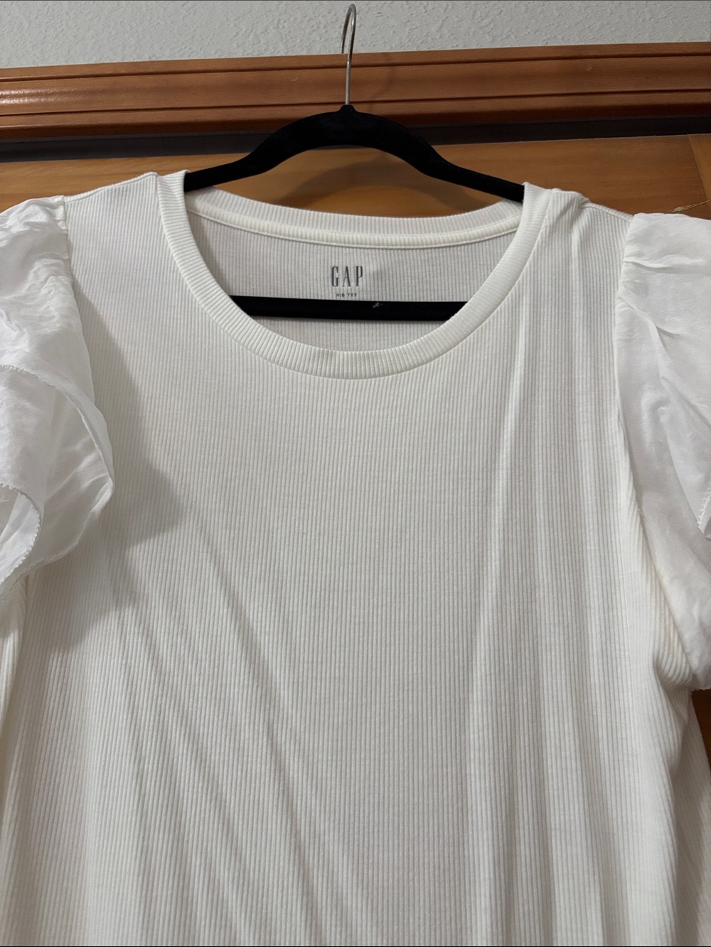 GAP White Ruffle Sleeve Ribbed Tee - Picture 7 of 7